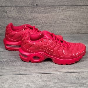 nike air max plus triple red